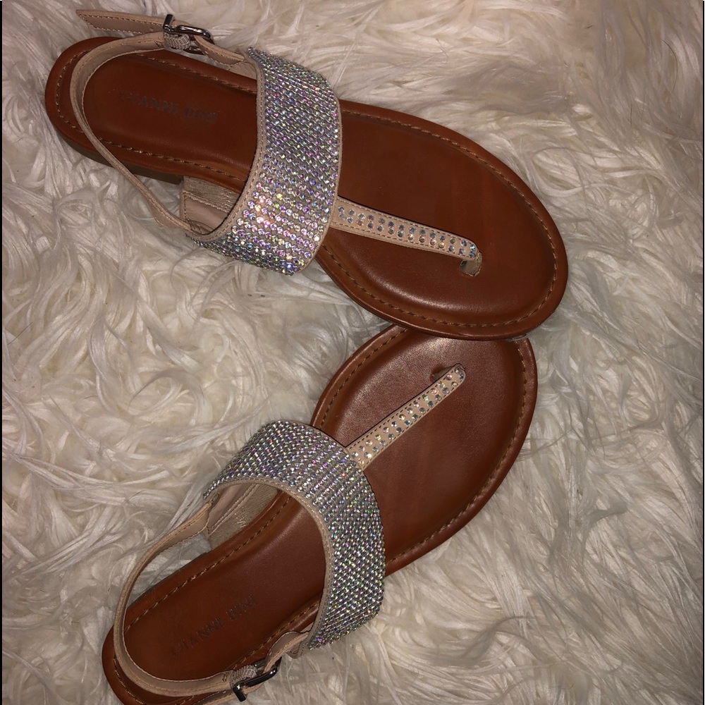 NWOT Gianni Bini rhinestone sandal